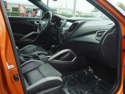 Used 2016 Hyundai Veloster Turbo w/ Option Group 04 image 17