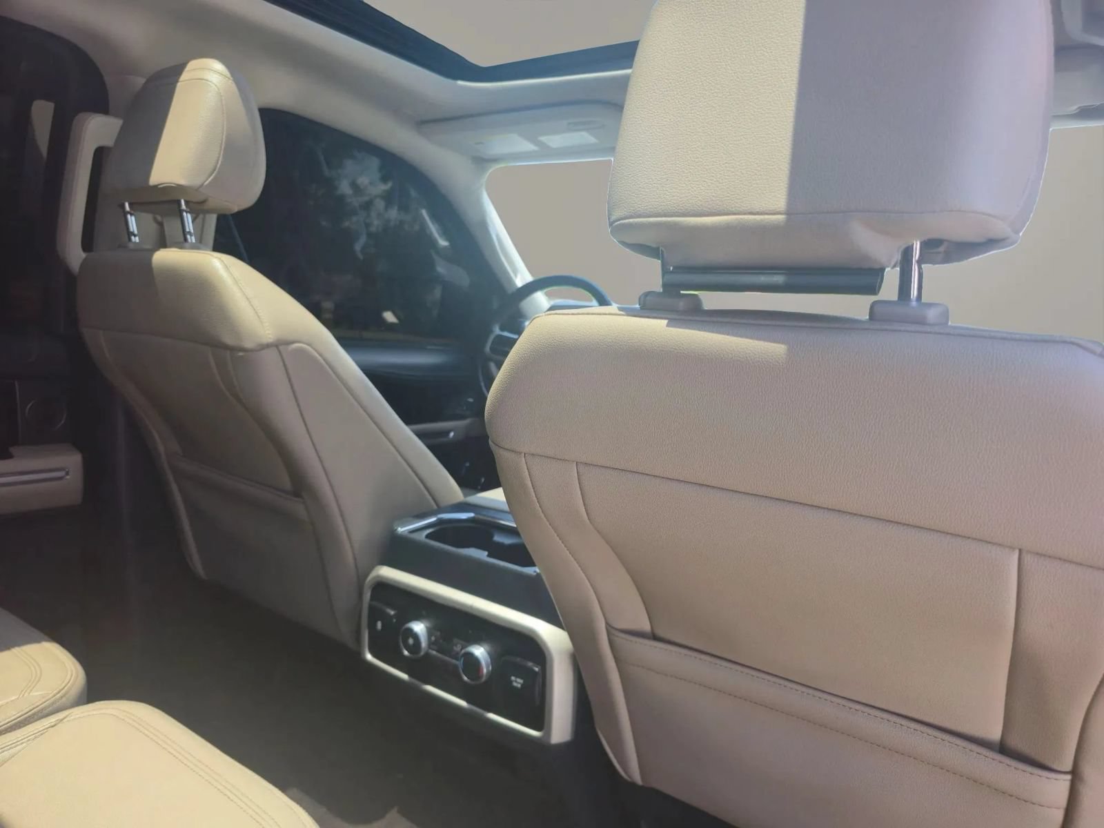 Used 2022 Ford Expedition Max Limited RWD image 29