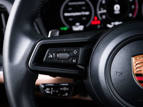 Certified 2026 Porsche Cayenne AWD/4WD image 17