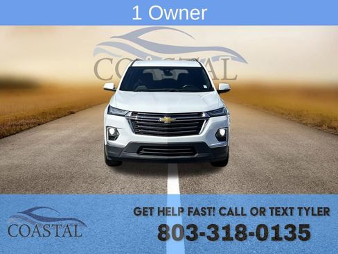 Used 2023 Chevrolet Traverse LT FWD image 2