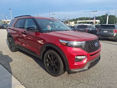 Used 2023 Ford Explorer ST w/ Equipment Group 401A AWD/4WD image 3
