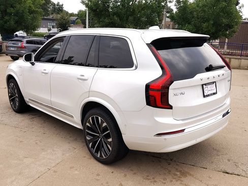New 2026 Volvo XC90 T8 Plus w/ Protection Package Premier AWD/4WD image 28
