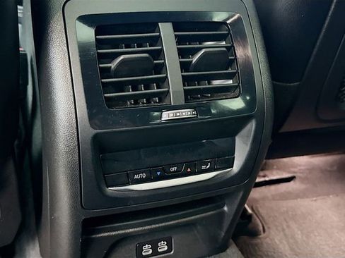 Used 2022 BMW X4 xDrive30i w/ Convenience Package image 26