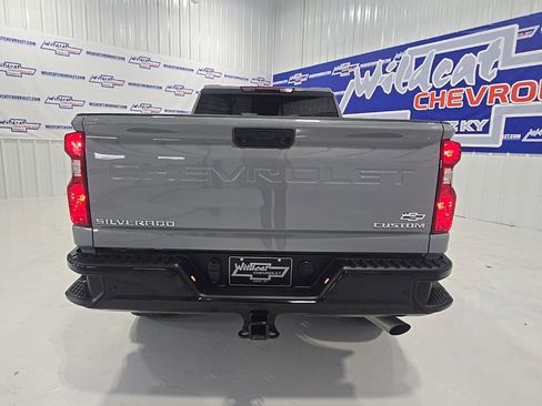 Used 2025 Chevrolet Silverado 2500 Custom w/ Custom Value Package image 8