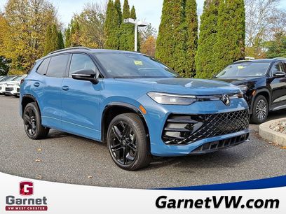 New 2025 Volkswagen Tiguan SE R-Line