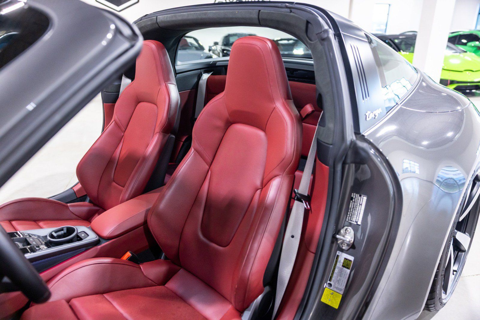 Used 2024 Porsche 911 Targa 4 AWD/4WD image 40