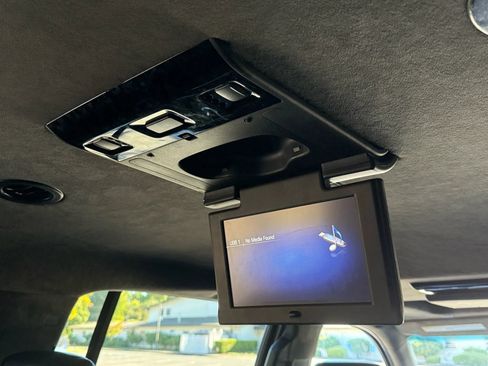 Used 2020 Cadillac Escalade ESV Platinum image 35