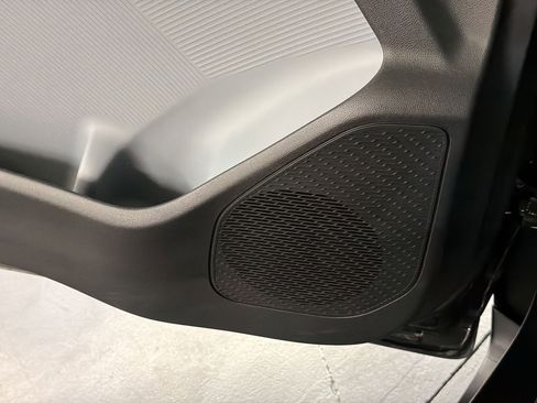 Used 2027 Chevrolet Bolt RS w/ Technology Package FWD image 22