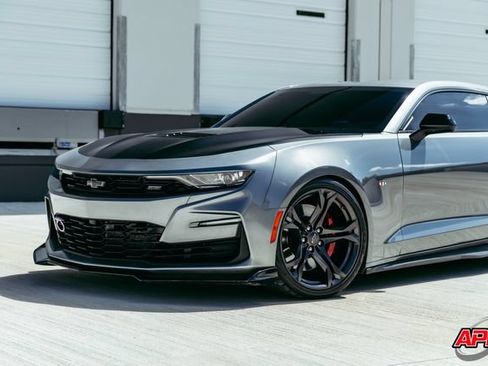 Used 2020 Chevrolet Camaro SS RWD image 45