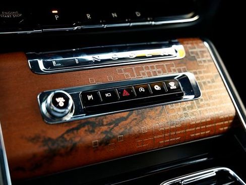 Used 2025 Lincoln Aviator Black Label w/ Jet Appearance Package image 41