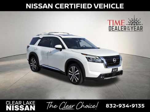 Certified 2023 Nissan Pathfinder Platinum w/ Lighting Package (N93) FWD image 9