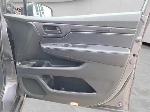 Used 2024 Honda Odyssey EX-L image 9