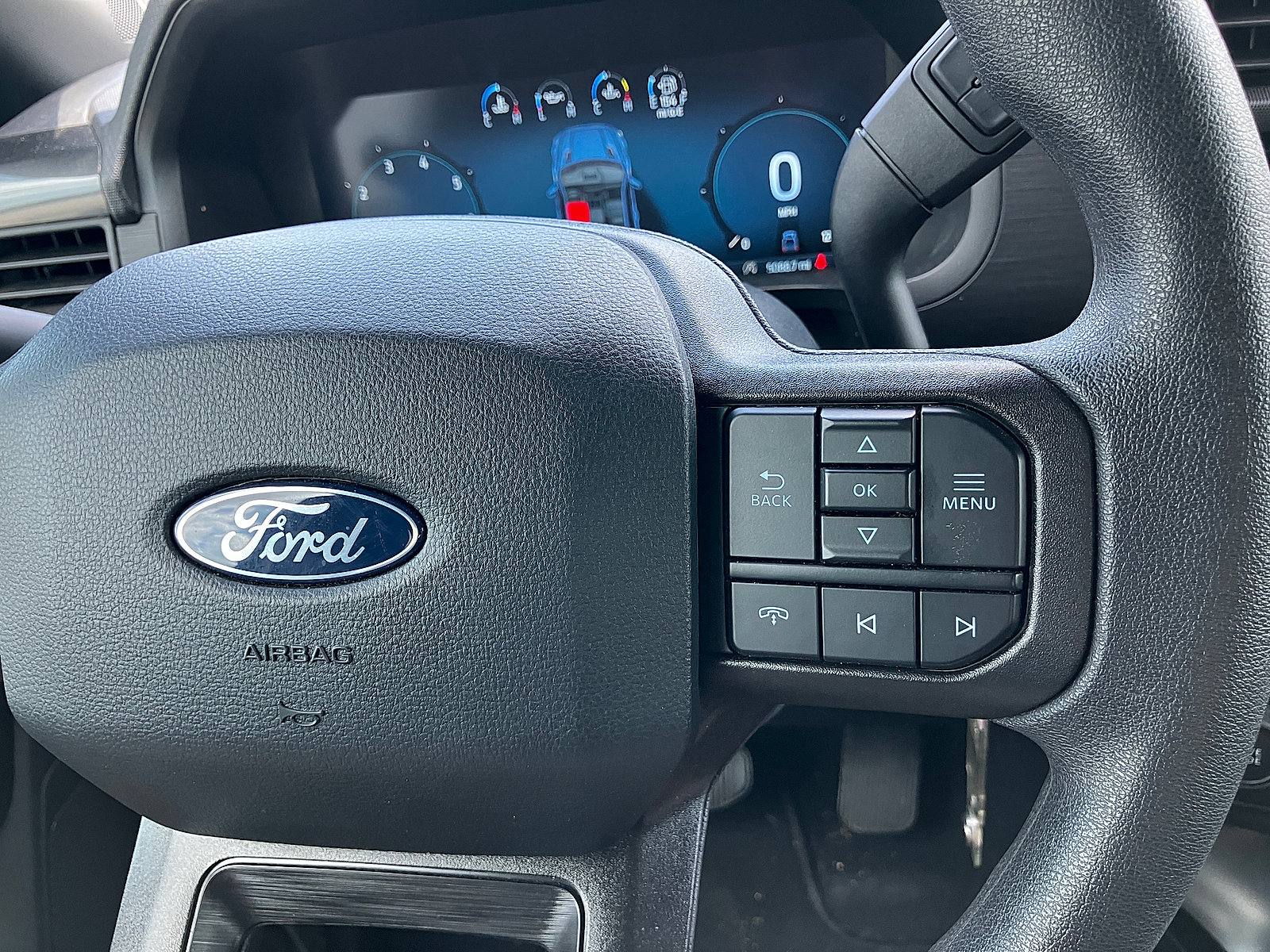 Used 2025 Ford F150 STX w/ Equipment Group 200A RWD image 28