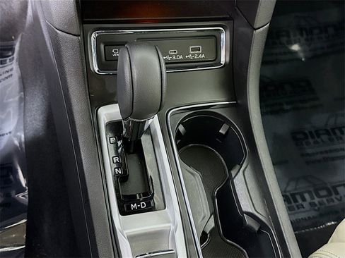 Certified 2024 Subaru Ascent Limited w/ Technology Package image 11