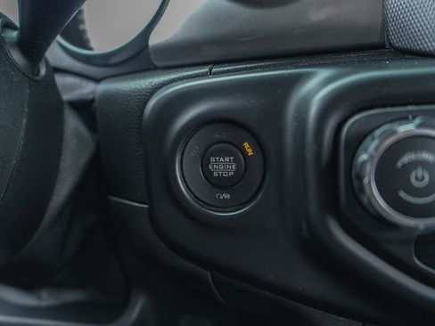 Used 2020 Jeep Wrangler Unlimited Sahara image 14