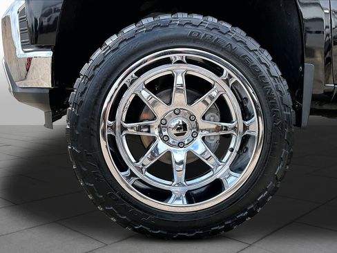 Used 2020 Chevrolet Silverado 1500 LTZ w/ LTZ Plus Package AWD/4WD image 12