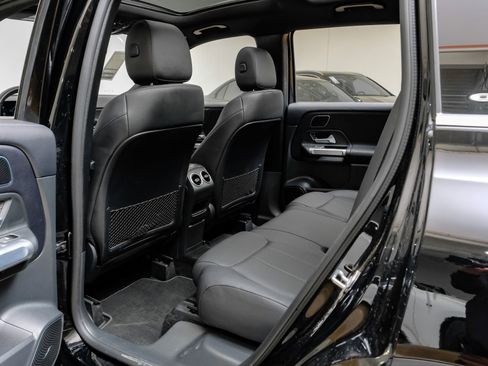 Used 2024 Mercedes-Benz GLB 250 GLB 250 image 35