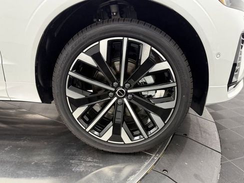 New 2026 Volvo XC60 B5 Ultra w/ Protection Package Premier AWD/4WD image 10