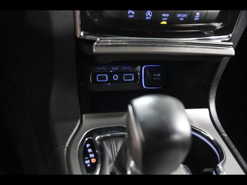 Used 2021 Jeep Grand Cherokee Limited AWD/4WD image 18