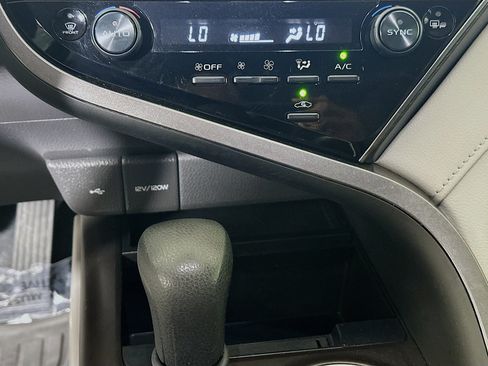 Used 2024 Toyota Camry LE w/ Convenience Package FWD image 23
