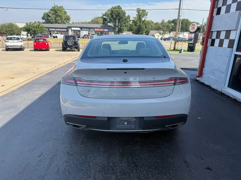 Used 2020 Lincoln MKZ FWD image 8