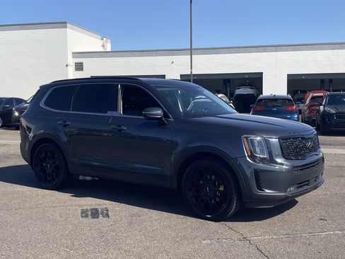 Used 2022 Kia Telluride SX w/ SX Prestige Package AWD/4WD image 7