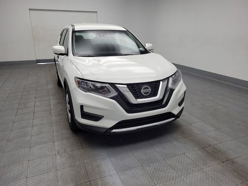 Used 2019 Nissan Rogue S FWD image 14