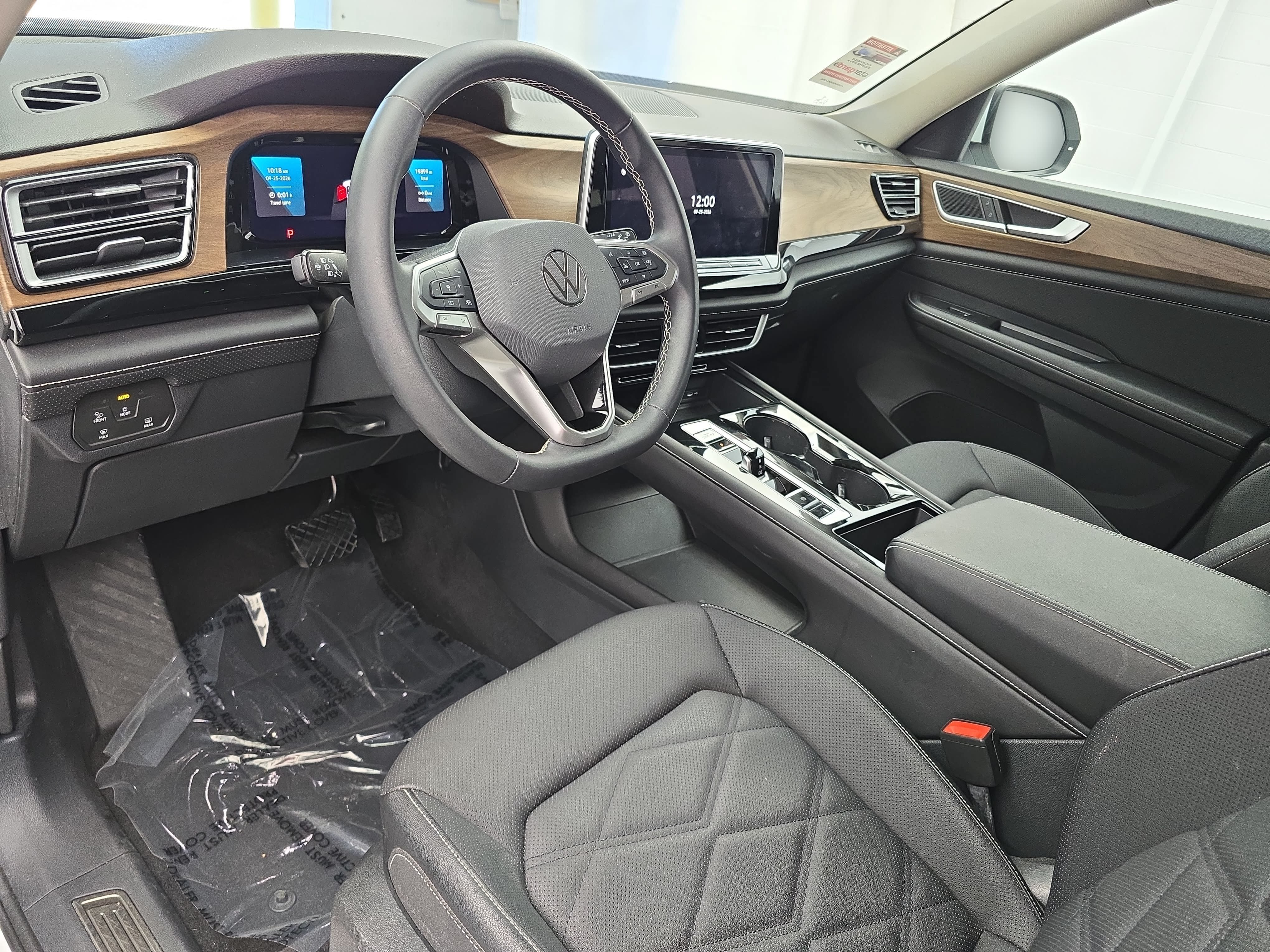 Certified 2024 Volkswagen Atlas SE AWD/4WD image 17