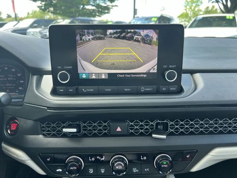 Used 2023 Honda Accord EX image 19