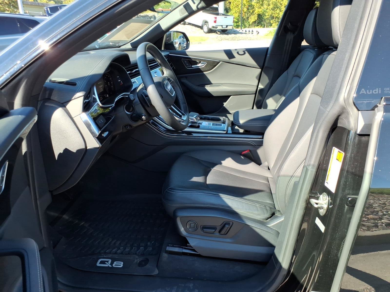 Certified 2025 Audi Q8 Premium Plus w/ Premium Plus Package AWD/4WD image 12