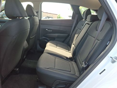Used 2025 Hyundai Tucson SE AWD/4WD image 10