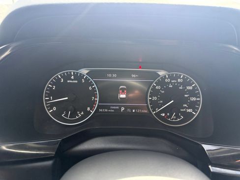Certified 2022 Nissan Pathfinder SL w/ SL Premium Package FWD image 16