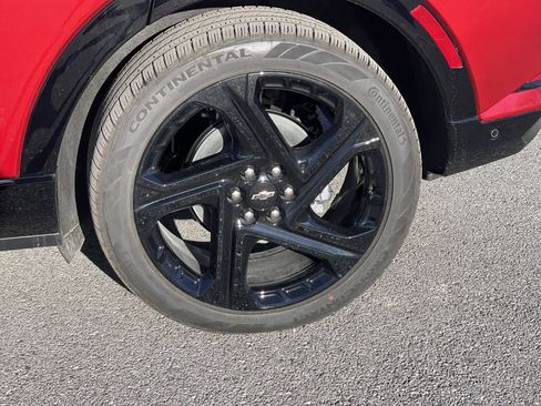 New 2025 Chevrolet Equinox EV RS image 70