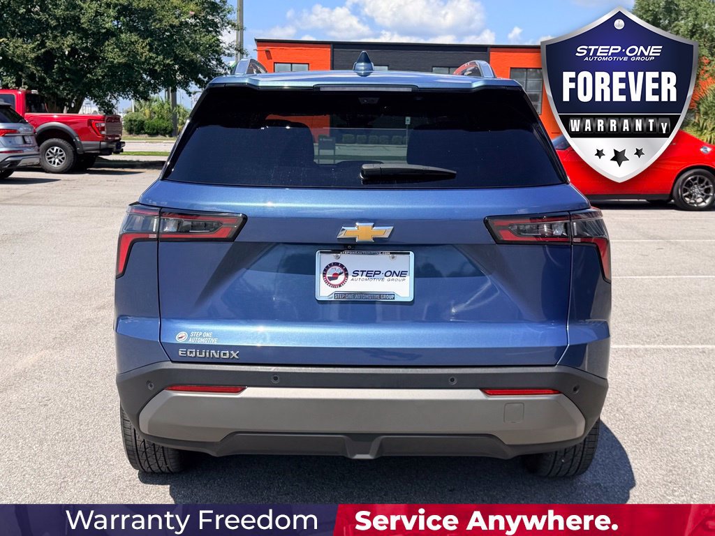 Used 2025 Chevrolet Equinox LT w/ Convenience Package II FWD image 6