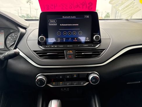 Used 2025 Nissan Altima 2.5 S FWD image 18