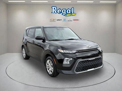 Used 2020 Kia Soul LX FWD image 1