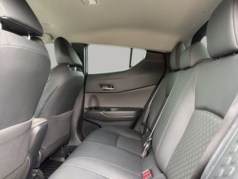 Used 2021 Toyota C-HR Limited FWD image 16