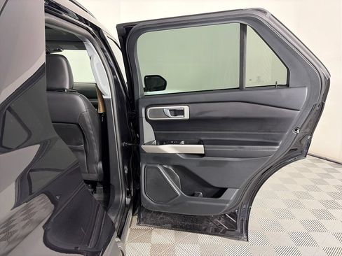 Used 2023 Ford Explorer XLT w/ Equipment Group 202A AWD/4WD image 28