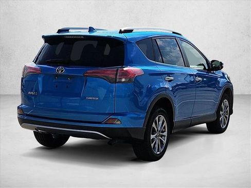 Used 2018 Toyota RAV4 Limited FWD image 5