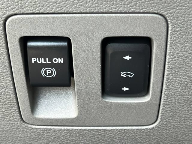Used 2020 Ford F150 XLT w/ Equipment Group 302A Luxury AWD/4WD image 19