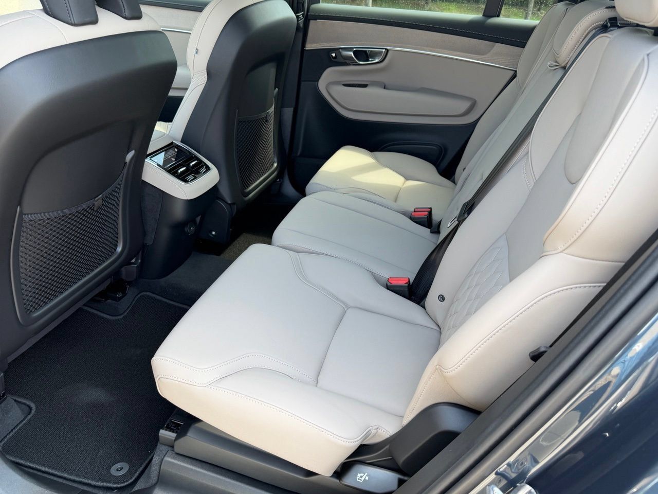 New 2026 Volvo XC90 B5 Core AWD/4WD image 21