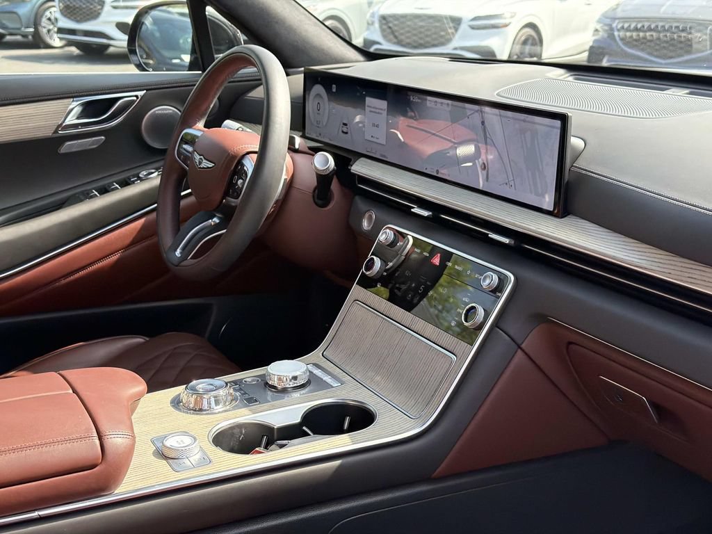 Certified 2025 Genesis GV80 3.5T Prestige AWD/4WD image 21