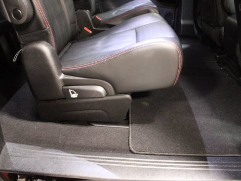 Used 2016 Dodge Grand Caravan R/T FWD image 44