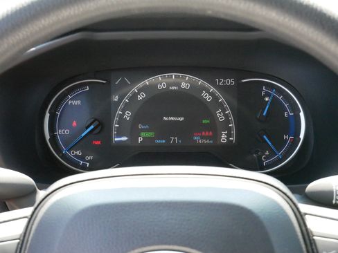 Certified 2025 Toyota RAV4 XLE AWD/4WD image 21