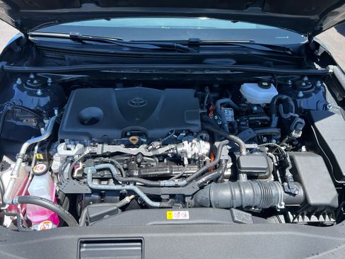 Used 2025 Toyota Camry LE w/ Convenience Package FWD image 3