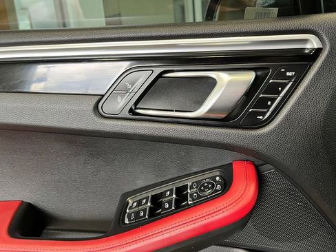 Used 2017 Porsche Macan S AWD/4WD image 16