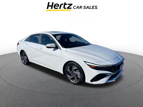 Used 2025 Hyundai Elantra Limited image 1