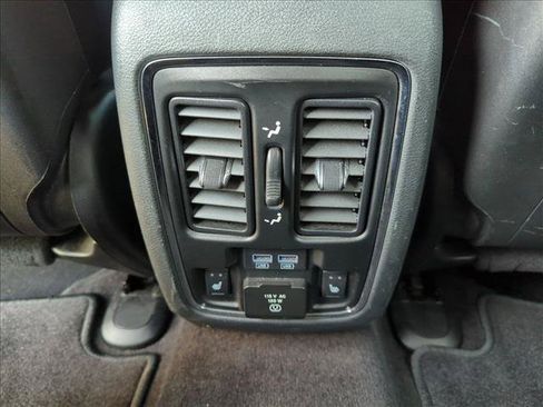 Used 2016 Jeep Grand Cherokee Limited RWD image 17
