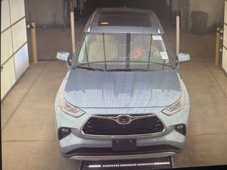 Used 2024 Toyota Highlander LE video 2