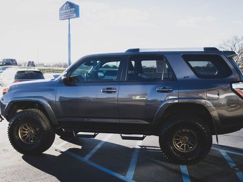 Used 2022 Toyota 4Runner SR5 Premium image 33